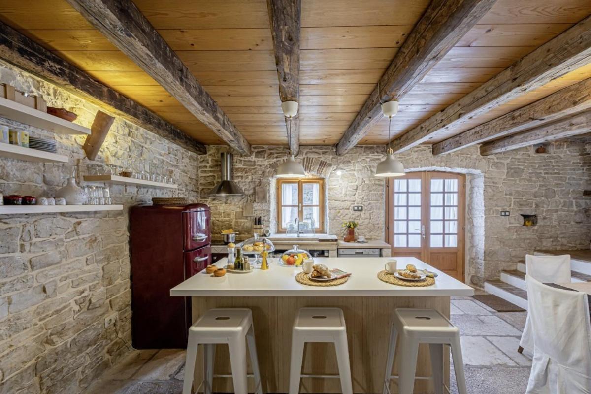 Una in Kranjčići - Haus für 5-6 Personen Svetvinčenat Exterior foto