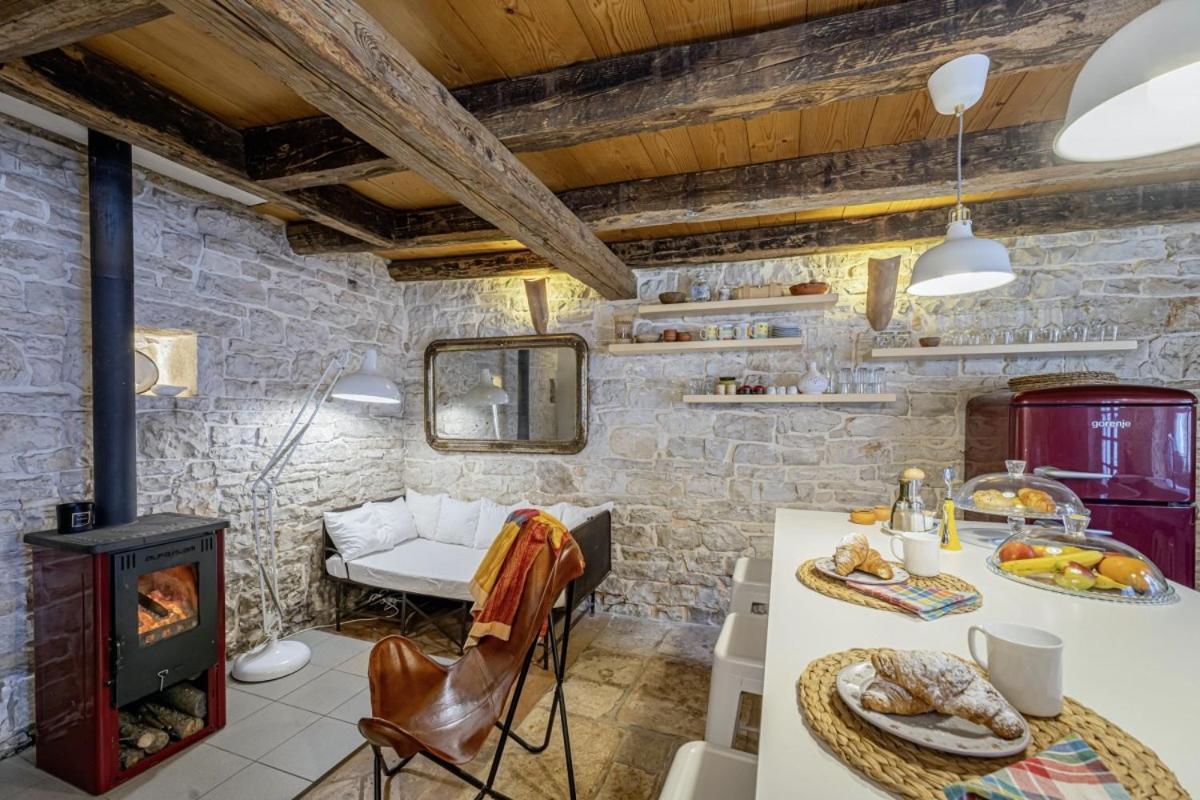 Una in Kranjčići - Haus für 5-6 Personen Svetvinčenat Exterior foto