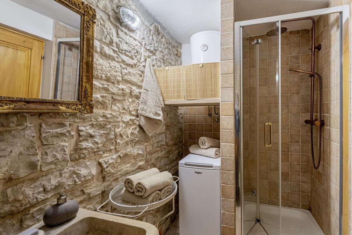 Una in Kranjčići - Haus für 5-6 Personen Svetvinčenat Exterior foto